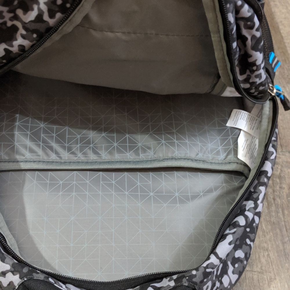 High Sierra RipRap Every Day Backpack Digi Camo - Picture 5 of 8